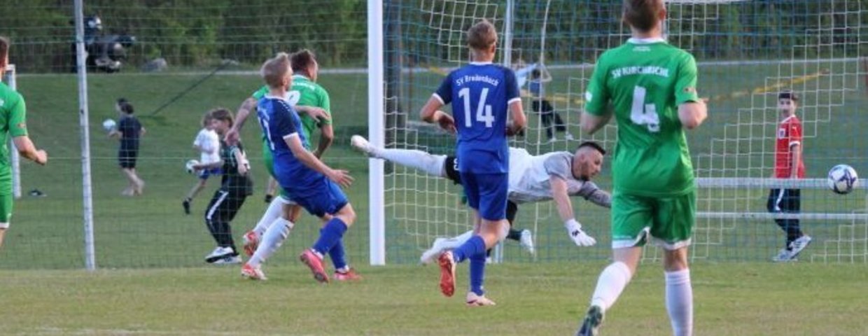 Kantersieg im Derby bringt Tabellenführung!